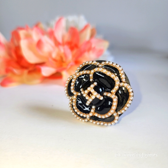 LTD* Pop Socket 🖤 Beautiful Black & Pearl Flower Pop Socket for Any Phone/Case! - Picture 3 of 7